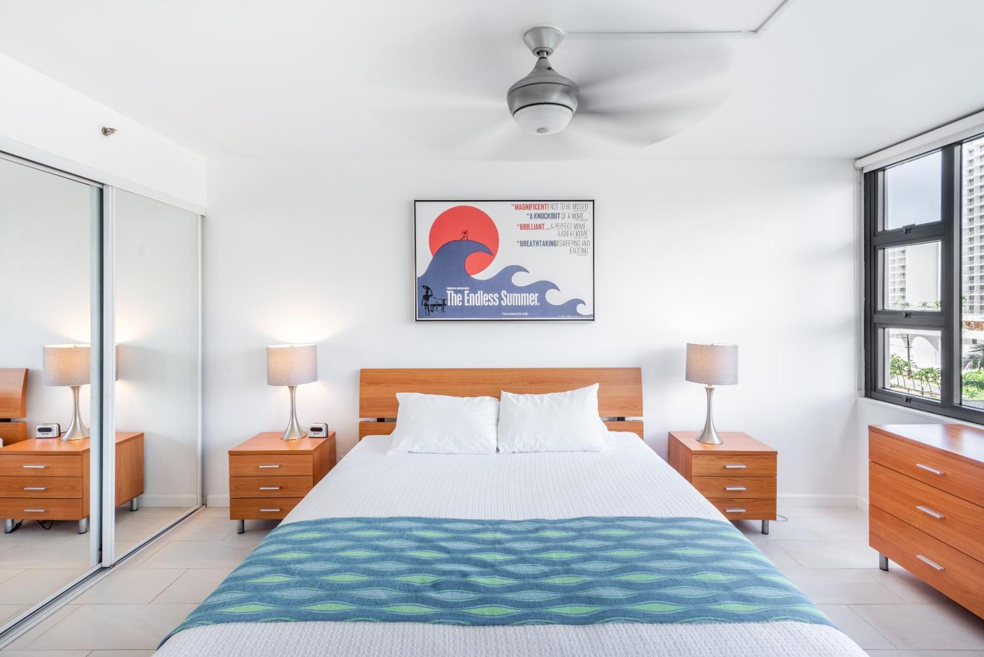 Bright Waikiki With Ocean Views, King Bed, Full Kitchen & Free Parkkng Honolulu