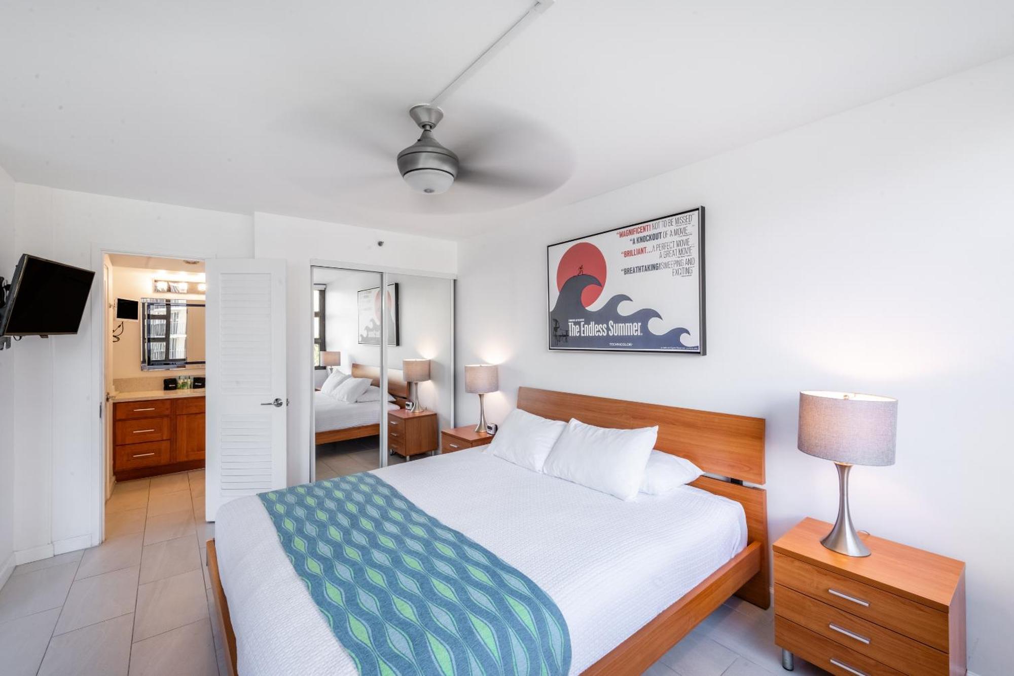 Bright Waikiki With Ocean Views, King Bed, Full Kitchen & Free Parkkng * Honolulu