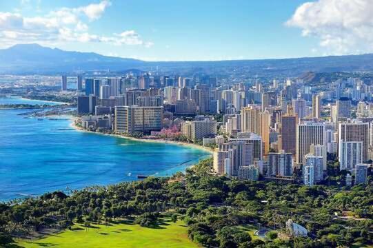 Bright Waikiki With Ocean Views, King Bed, Full Kitchen & Free Parkkng Apartment