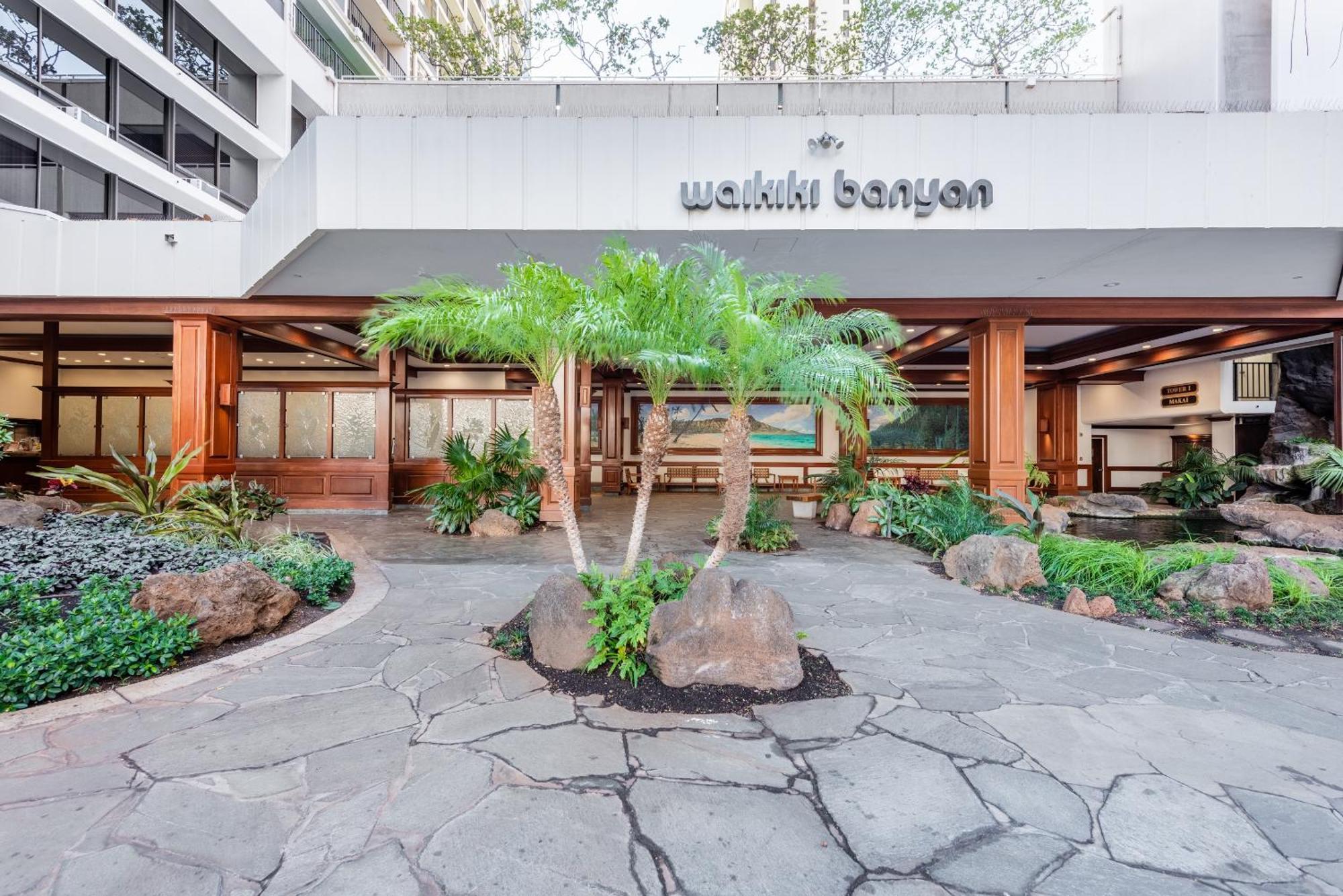 Bright Waikiki With Ocean Views, King Bed, Full Kitchen & Free Parkkng *