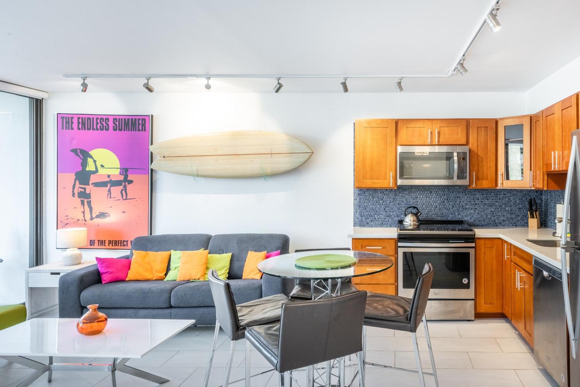 Apartment Bright Waikiki With Ocean Views, King Bed, Full Kitchen & Free Parkkng *